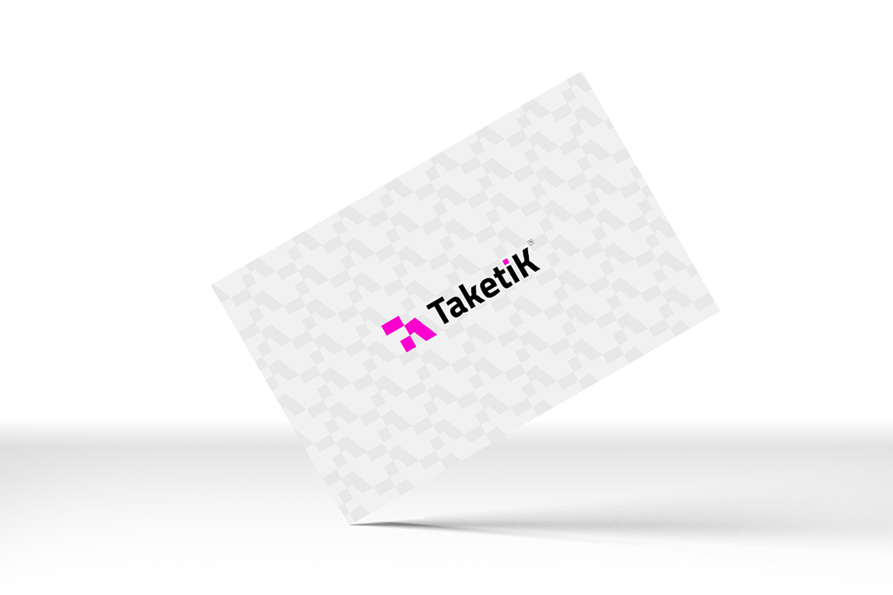 Logo Taketik sur une card avec création motif